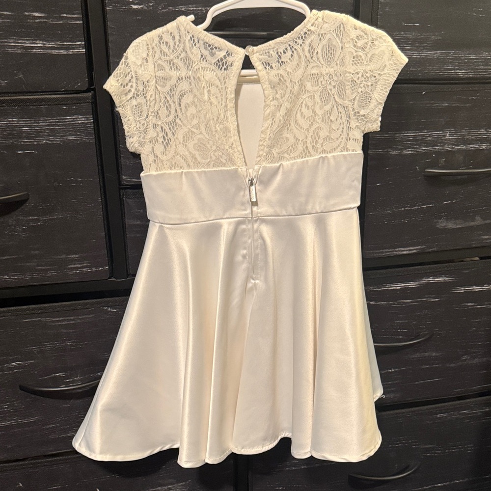 Calvin Klein Cream Lace Kids Dress - Picture 3 of 7